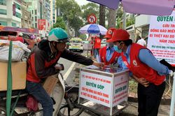Hội Chữ thập đỏ TPHCM vận động quyên góp, hỗ trợ đồng bào miền Trung