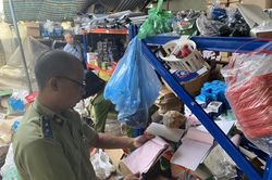 Thu giữ hơn một nghìn phụ tùng xe máy giả mạo nhãn hiệu