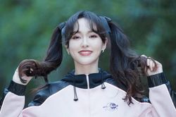 Đường Yên 'cưa sừng làm nghé' buộc tóc 2 chùm đi sự kiện nhưng bị dân mạng chê thê thảm