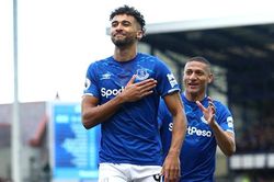 Derby Merseyside: Calvert-Lewin đối đầu Firmino, ai hơn ai?
