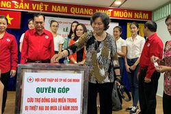 Kêu gọi quyên góp, hỗ trợ đồng bào miền Trung