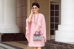 Diễm My diện trang phục SIXDO, phối túi hiệu sành điệu xuống phố