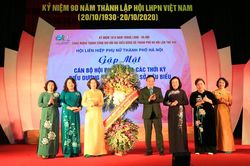 Biểu dương cán bộ hội và phụ nữ Thủ đô tiêu biểu