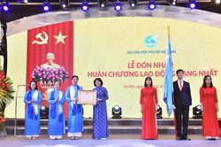 Hội Liên hiệp Phụ nữ Việt Nam đón nhận Huân chương Lao động hạng Nhất