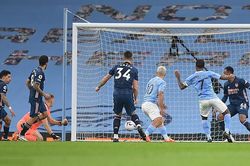 ĐIỂM NHẤN Man City 1-0 Arsenal: Pep Guardiola vẫn rất 'dị', xứng đáng là thầy Arteta