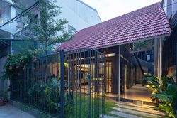 Nhà cấp 4 đẹp chẳng kém resort, chi phí xây thấp 'không tưởng'