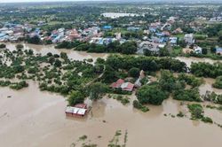 Mỹ viện trợ khẩn cấp 100.000 USD giúp Campuchia ứng phó với lũ lụt