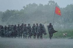 Nghệ sĩ Việt đau buồn tiễn biệt các chiến sĩ, người dân thiệt mạng do mưa lũ