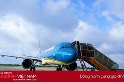 Các hãng hàng không đổi vé bay miễn phí cho khách đi miền Trung do mưa lũ