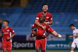 Viettel thắng tối thiểu Bình Dương, vững ngôi đầu bảng V-League 2020