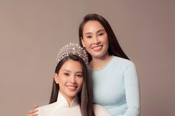 Nhan sắc đỉnh cao của Hoa hậu Tiểu Vy thừa hưởng từ mẹ ruột xinh đẹp