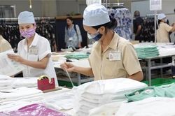 Thị trường lao động cạnh tranh khốc liệt do nguồn cung lớn