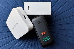 Apple đang lừa dối thế giới về việc loại bỏ bộ sạc khỏi iPhone 12