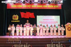 Học viện An ninh Nhân dân trao thưởng 14 nữ cán bộ xuất sắc