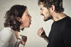 6 cách ứng xử đẹp khi gặp sếp có tính cách khó chịu, chồng/vợ có tính khí khó chiều