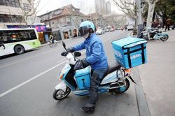 Tài xế giao đồ ăn - nghề nghiệp ưa chuộng ở Hàn Quốc trong mùa dịch