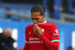 Mất Van Dijk là thử thách cực đại với Liverpool