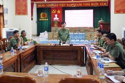 Thứ trưởng Nguyễn Văn Sơn chỉ đạo công tác cứu nạn tại Hướng Hóa, Quảng Trị