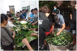 Người dân 'trắng đêm' gói ngàn chiếc bánh chưng cứu trợ miền Trung