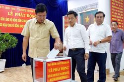 Cà Mau quyên góp hơn 3 tỷ đồng cho đồng bào miền Trung