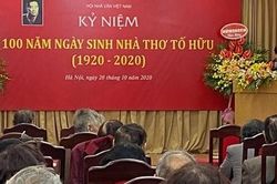 Nhà thơ Tố Hữu – Trăm năm nhìn lại