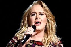 Adele dẫn chương trình 'Saturday Night Live'