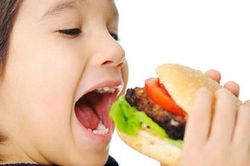 Từ 'ăn' và những biến thể đồng nghĩa