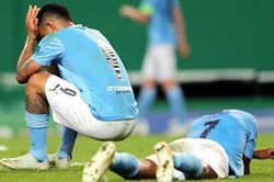 Trực tiếp Man City vs Porto: Pep, bóng đá không phức tạp như thế đâu!