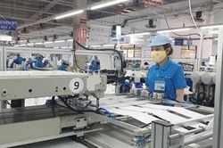 Đề xuất chưa điều chỉnh tiền lương cơ sở trong năm 2021