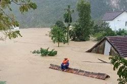 GỬI EM GÁI MIỀN BÃO LŨ