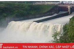 Hồ Kẻ Gỗ xả tràn ở mức 500m3/s trong sáng nay
