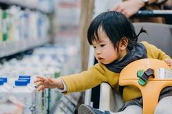 Điều gì khiến thị trường sữa Trung Quốc bùng nổ