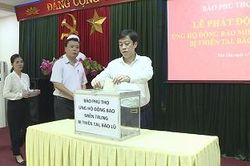 Báo Phú Thọ ủng hộ đồng bào miền Trung bị thiên tai, bão lũ