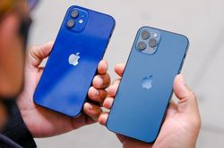 Hàng còn chưa về Việt Nam, giá iPhone 12 chính hãng VN/A lại tiếp tục 'tụt dốc'