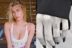 Hình xăm mới của Hailey Bieber liên quan đến Selena Gomez?