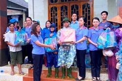 'Màu áo thiên thanh' tỉnh Quảng Trị tiếp tục về với người dân vùng lũ lụt