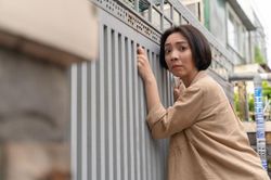 Sau 'Tiệc Trăng Máu', Thu Trang vào vai nhiều chuyện, ăn cắp vặt trong web-drama