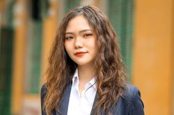 Ước mơ chế tạo ôtô của nữ sinh học cơ khí