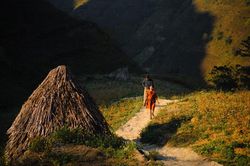 Con đường kỳ lạ hai ta gặp nhau