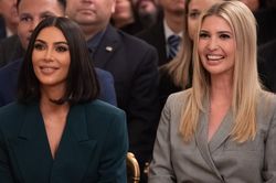Kim Kardashian, Paris Hilton là bạn thân Ivanka Trump