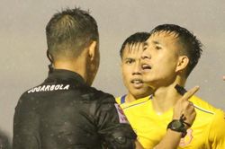 VFF nhắc Ban trọng tài xử lý nghiêm sai sót