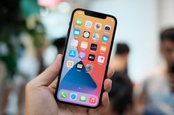 Trải nghiệm nhanh chiếc iPhone 12 đầu tiên về Việt Nam