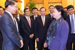 Chủ tịch Quốc hội: Các Đại sứ ở nước ngoài cần quan tâm dạy tiếng Việt cho con em kiều bào