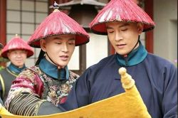 Bí mật vị quan đọc thánh chỉ bỏ túi tiền tỷ