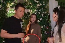 Lý Á Bằng gây xôn xao khi xuất hiện bên người phụ nữ bầu to vượt mặt