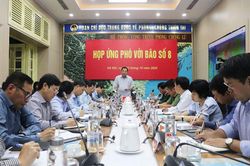 Khẩn trương ứng phó bão số 8, quyết tâm thông đường tìm người mất tích