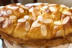Chỉ cần muốn con có bữa sáng ngon sạch, mẹ nào cũng có thể làm được món bánh mì hoa cúc Pháp bằng nồi chiên không dầu