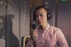 Ca sĩ Nam Khánh hát 'Lũ ơi xin đừng về' hướng về Trung