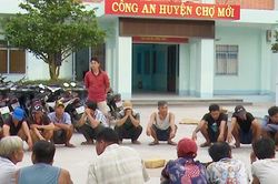 Bắt 36 người đá gà ăn tiền