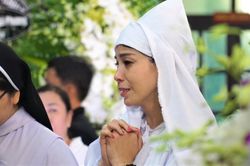 Gia đình, đồng nghiệp đưa tiễn NSND Lý Huỳnh về nơi an nghỉ